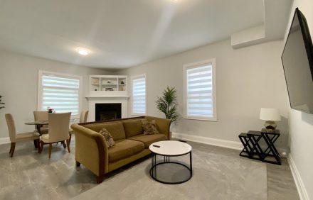 Modernized Heritage Home Near Wonderland