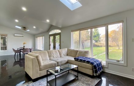 Upscale & Bright 6 Bedroom 2.5 Bathroom House